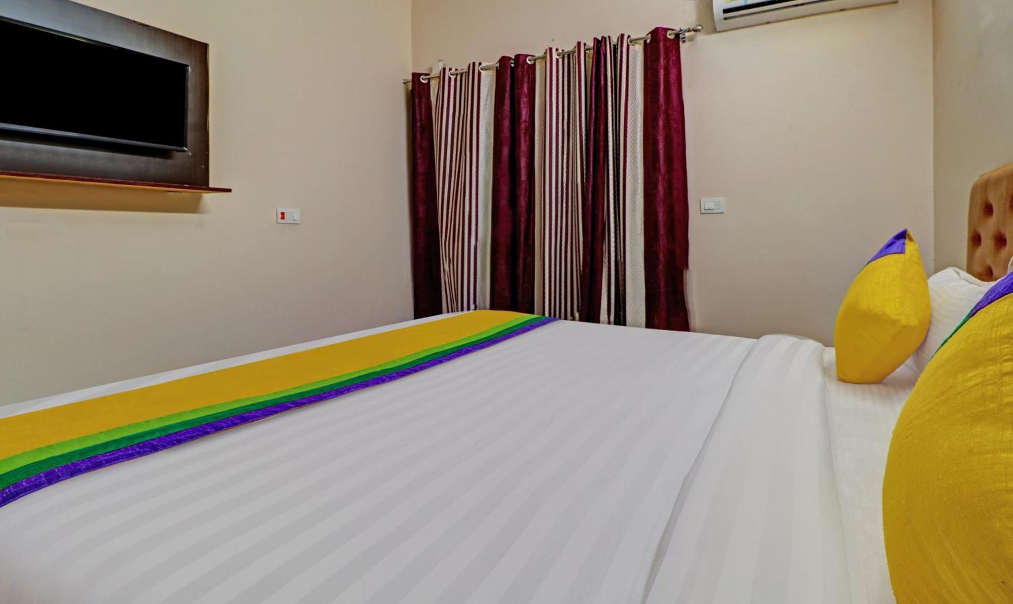 Itsy By Treebo - Divine Inn Chandīgarh المظهر الخارجي الصورة